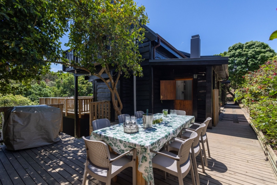 3 Bedroom Property for Sale in The Crags Western Cape